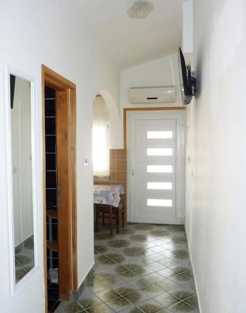 Apartments Bozica Vir 0*,