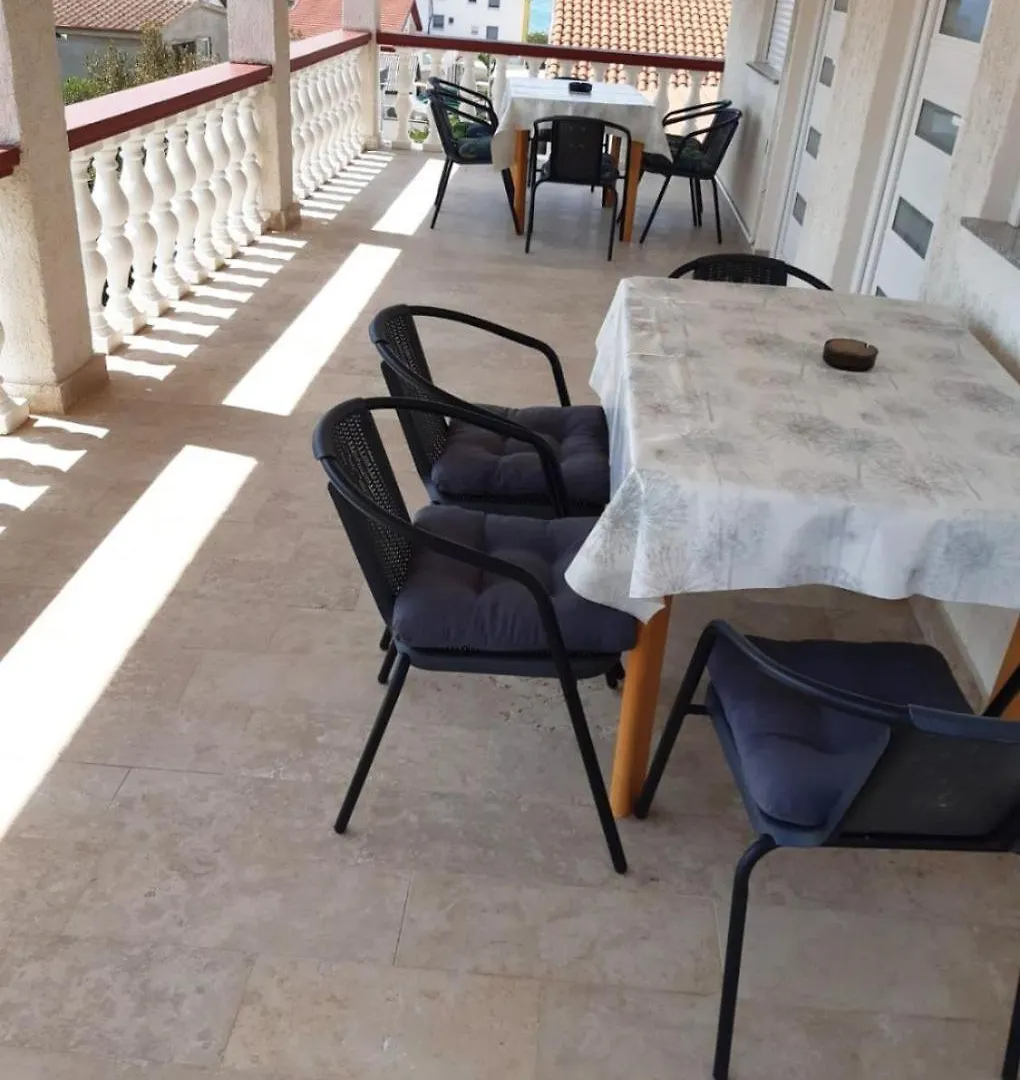 Apartments Bozica Vir 0*,