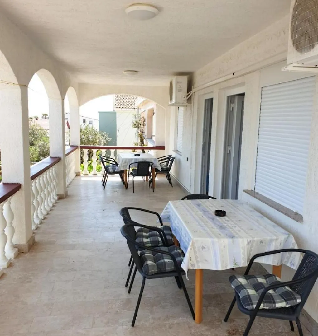 Apartments Bozica Vir