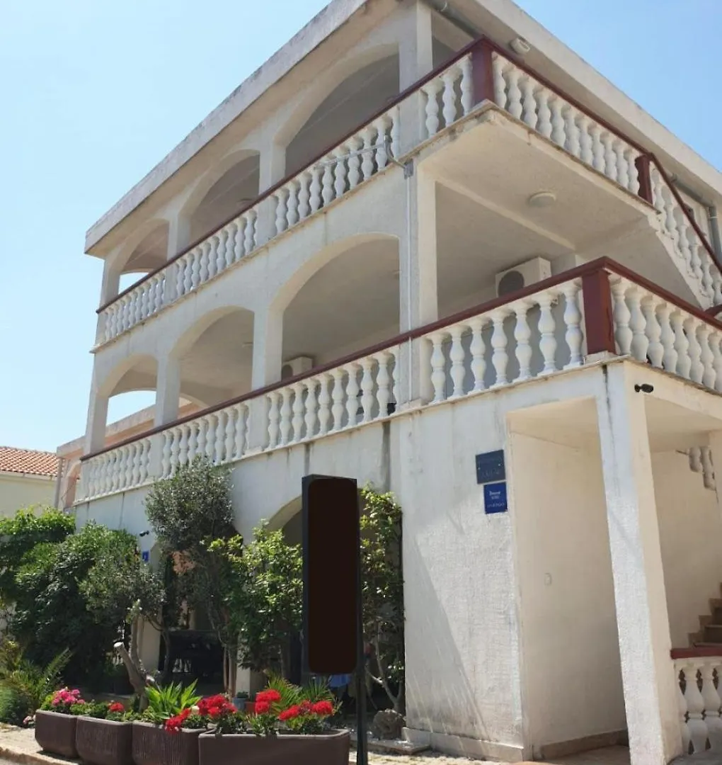 Apartments Bozica Vir
